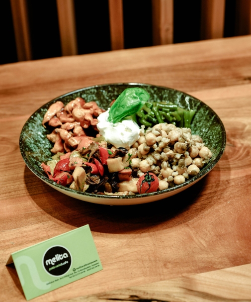 TAHILLI SALATA